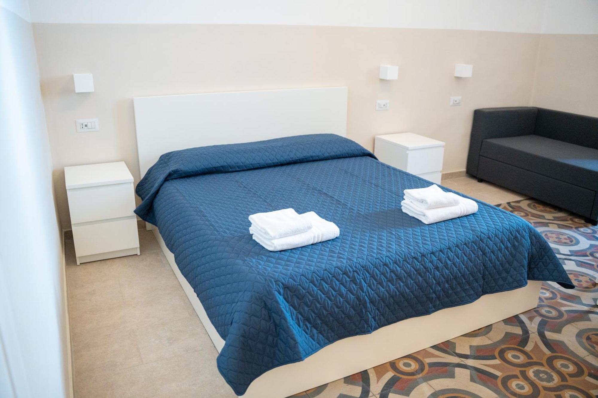 バーリ Principe Amedeo 93 Bed & Breakfast エクステリア 写真