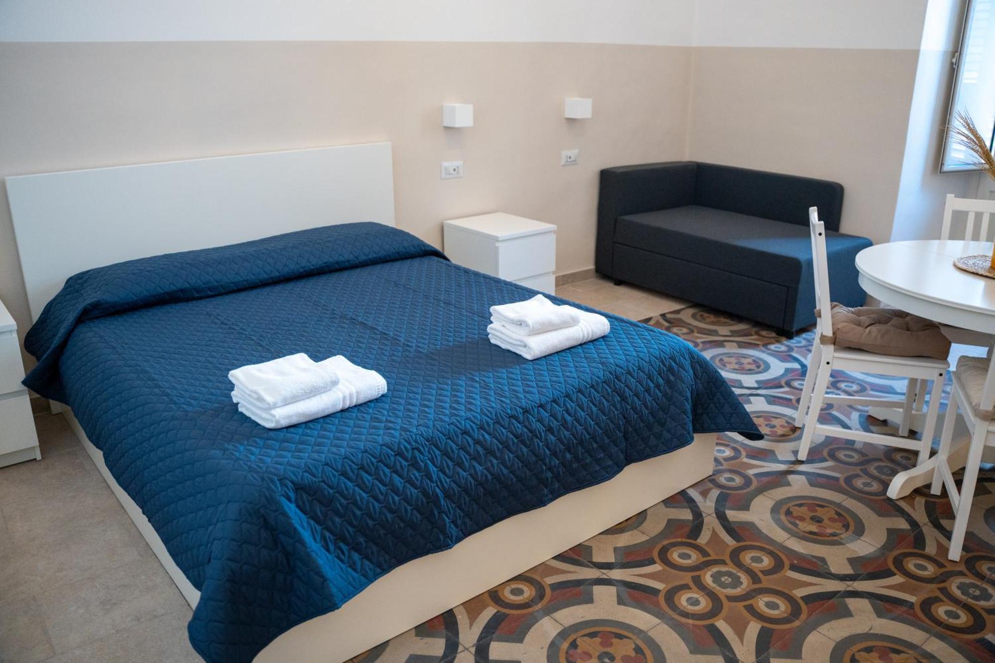 バーリ Principe Amedeo 93 Bed & Breakfast エクステリア 写真