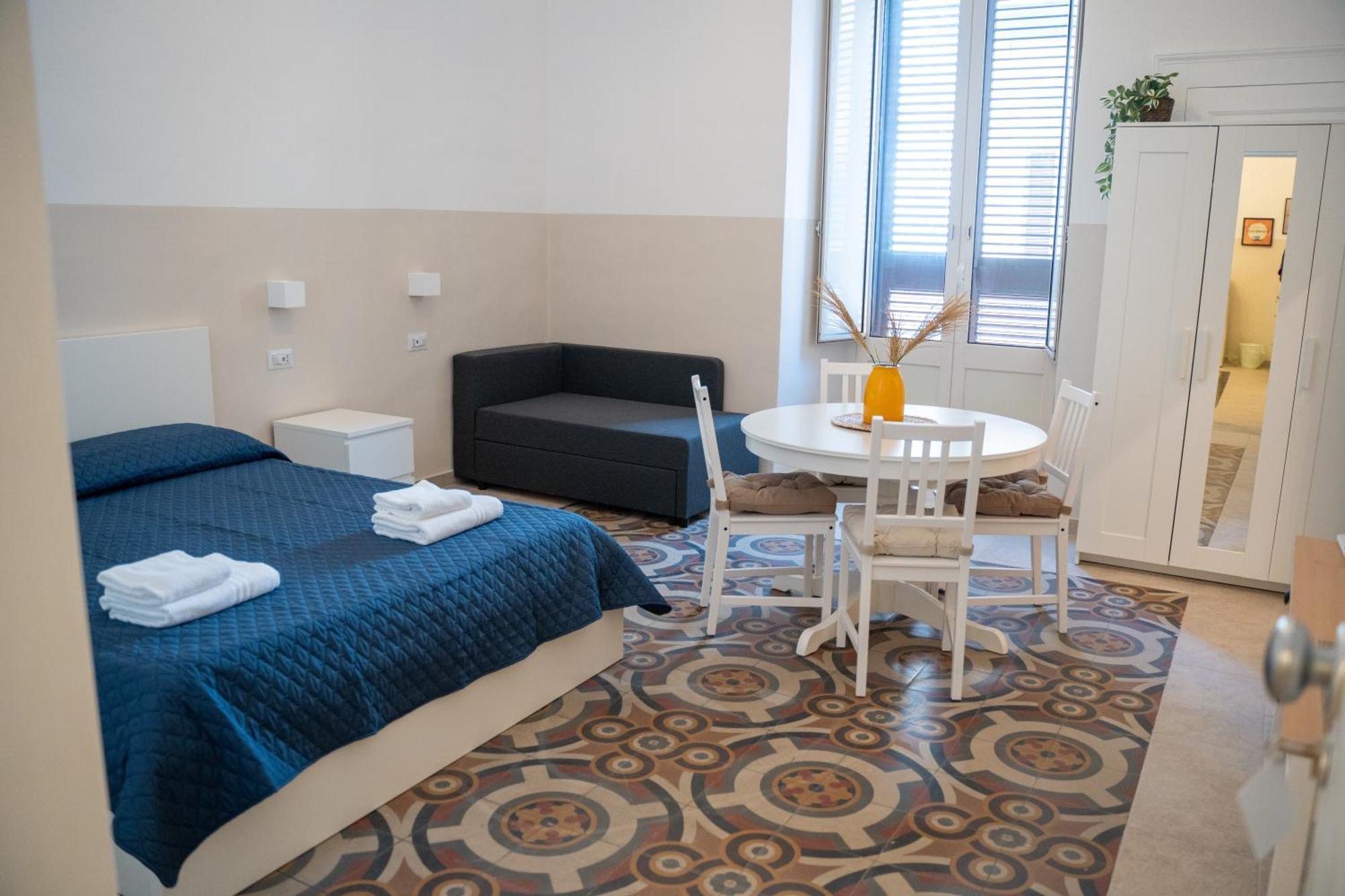 バーリ Principe Amedeo 93 Bed & Breakfast エクステリア 写真