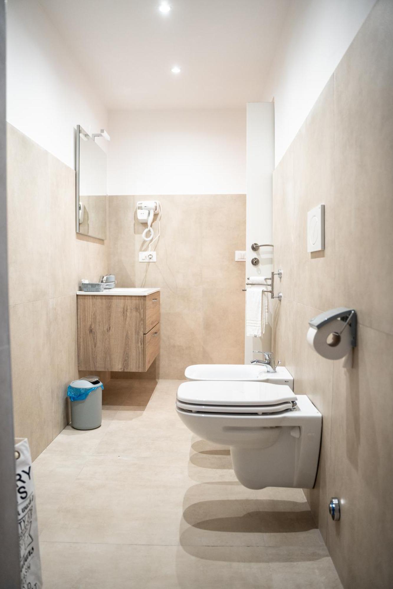 バーリ Principe Amedeo 93 Bed & Breakfast エクステリア 写真
